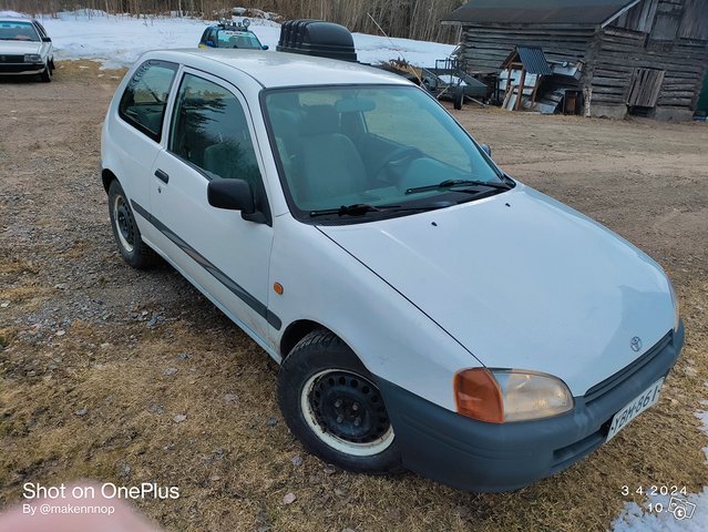 Toyota Starlet 2