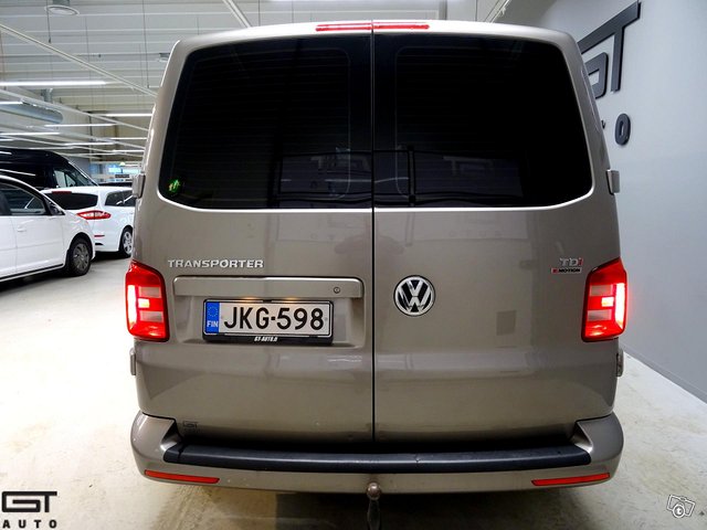 Volkswagen Transporter 18