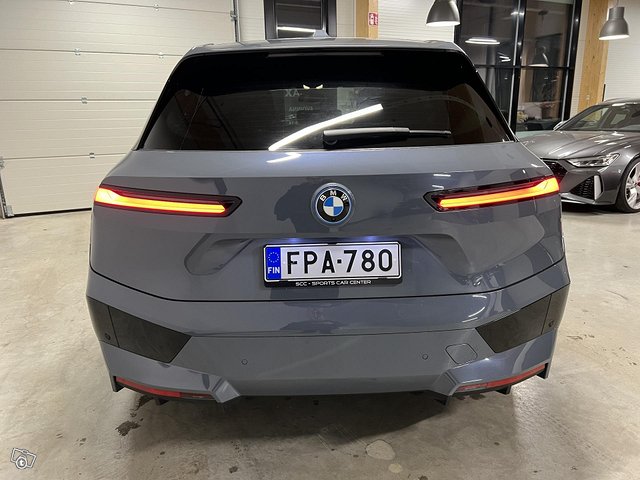 BMW IX 22