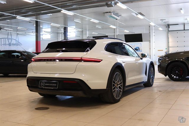 Porsche Taycan 2