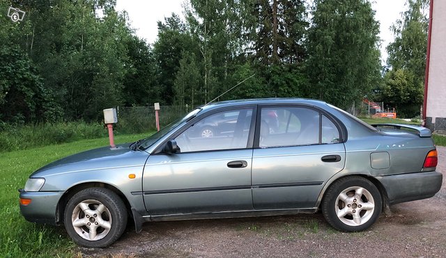 Etsin edullista pientä autoa Fiat punto ww golf 3