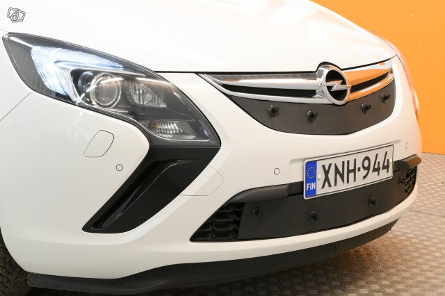Opel Zafira Tourer 9