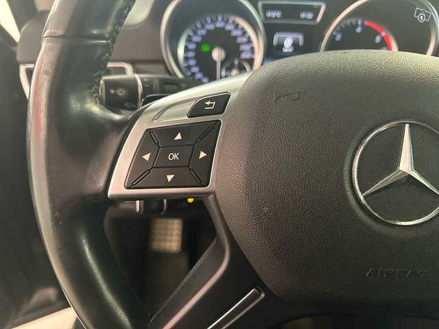Mercedes-Benz GL 18