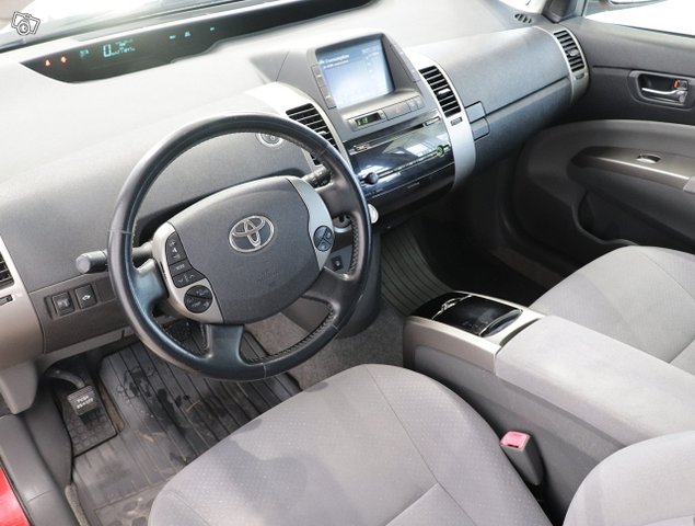 Toyota Prius 10