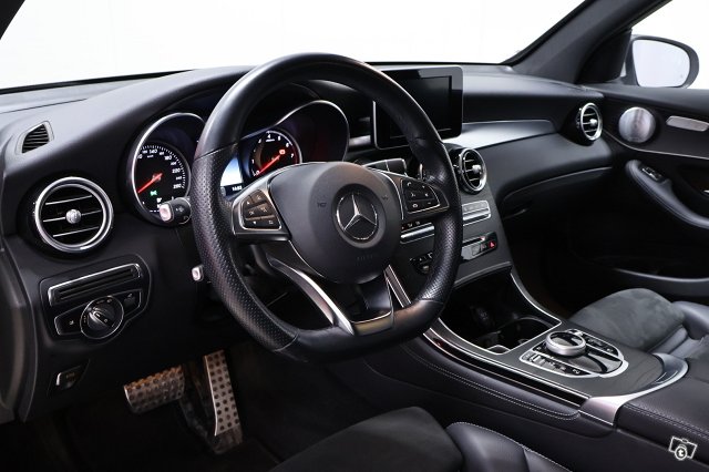 Mercedes-Benz GLC 11