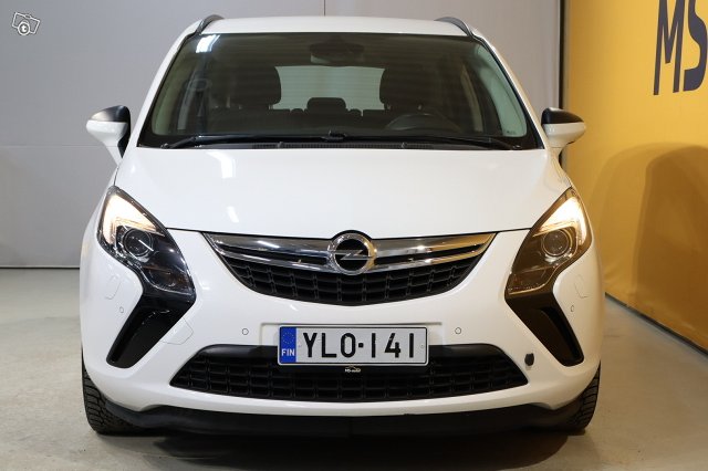 Opel Zafira Tourer 8