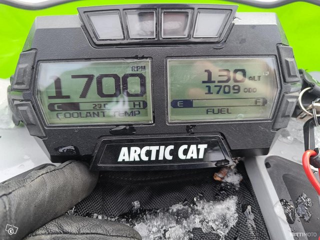 Arctic Cat M-sarja 10