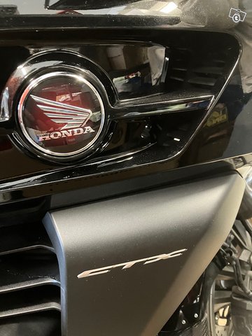 Honda CTX 6