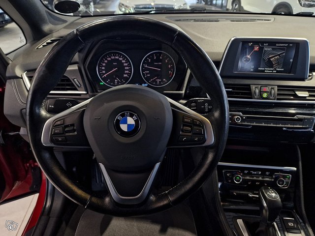 BMW 220 8
