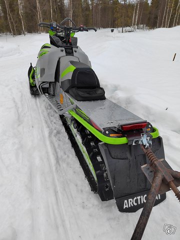 Arctic Cat M8000 Hardcore Evo 2018 153" 8