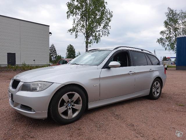 BMW 3-sarja 8