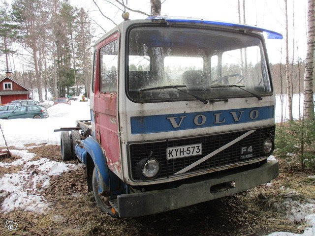 Volvo F 407 kärri aihio. 1