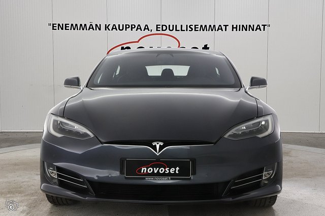 Tesla Model S 2