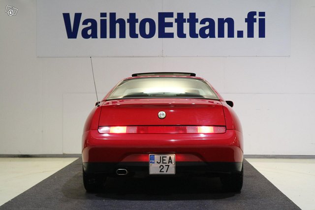 Alfa Romeo GTV 17