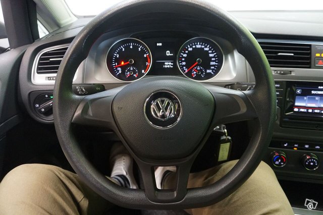 Volkswagen Golf 13