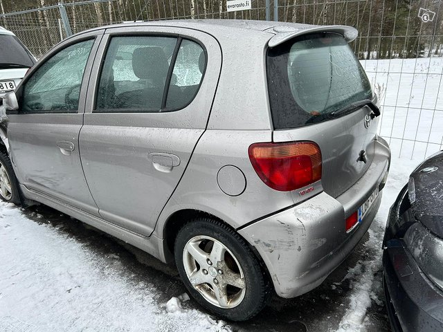 Toyota Yaris 2