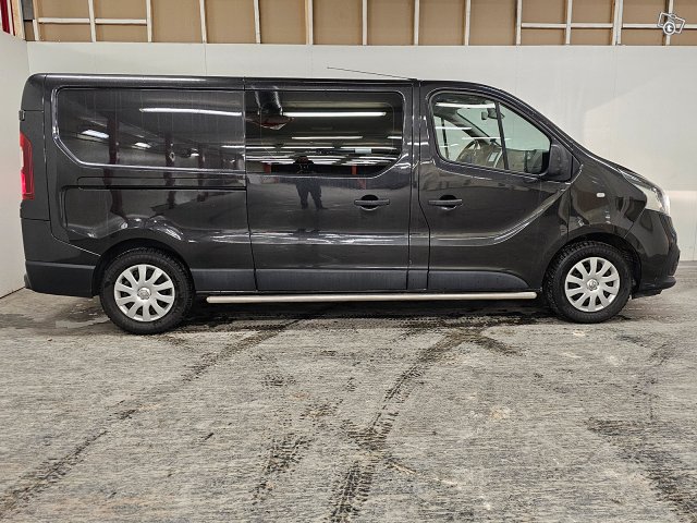 Renault Trafic 4