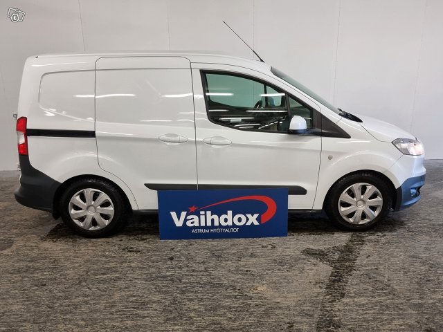 Ford Transit Courier 7