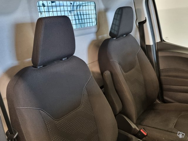 Ford Transit Courier 24