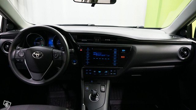 Toyota Auris 14