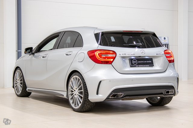 Mercedes-Benz A 45 AMG 8