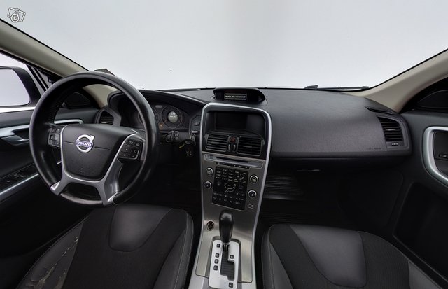 Volvo XC60 11