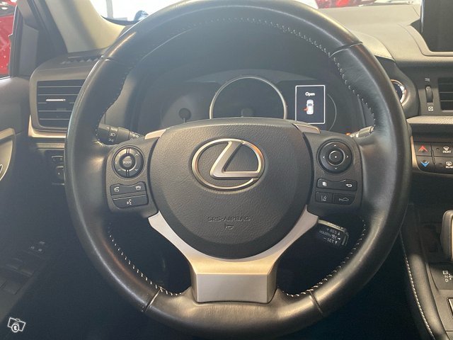 Lexus CT 12