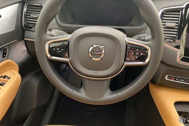 Volvo XC90 16