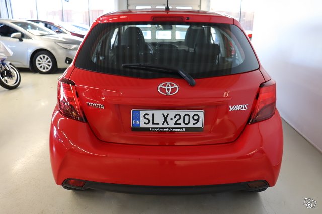 Toyota YARIS 4