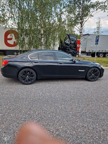 BMW 7-sarja 6