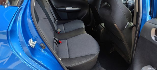 Subaru Impreza 11