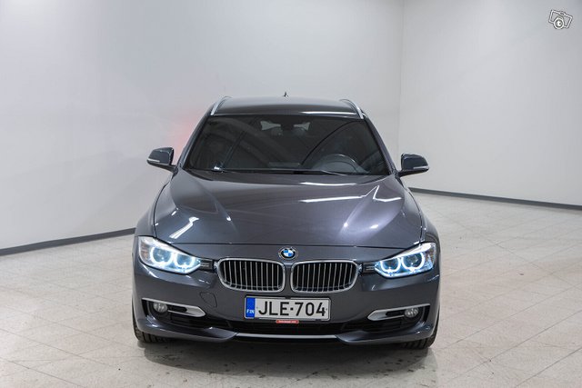 BMW 330 2