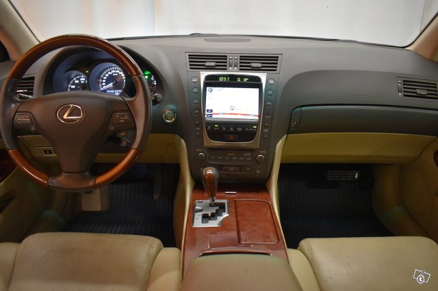 Lexus GS 13