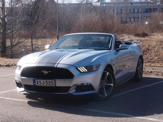 Ford Mustang 3