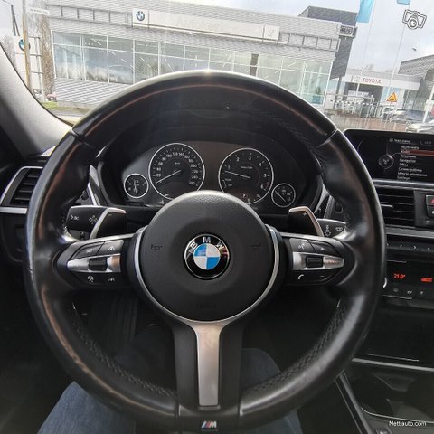 BMW 335 12