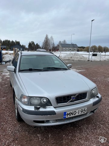 Volvo V40 2