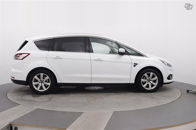 FORD S-MAX 8