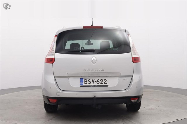 RENAULT Grand Scenic 8