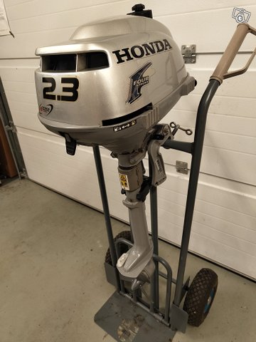 Honda BF 2,3D perämoottori 1