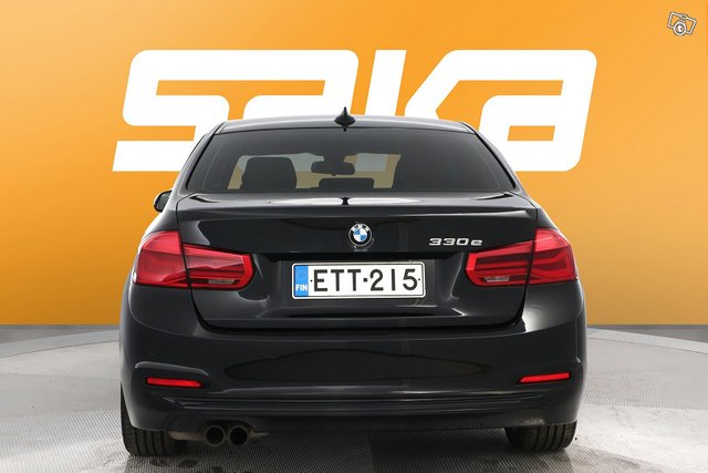 BMW 330 7