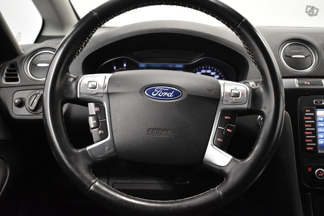 Ford S-Max 18