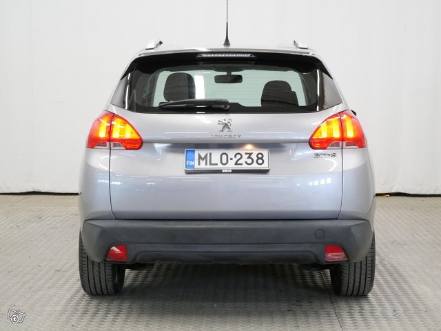 Peugeot 2008 7