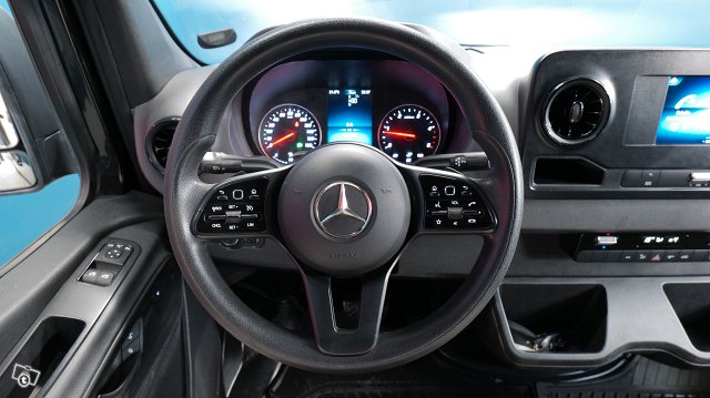 Mercedes-Benz SPRINTER 8