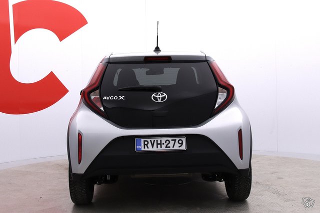 Toyota Aygo X 4