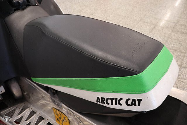 Arctic Cat M-SARJA 15