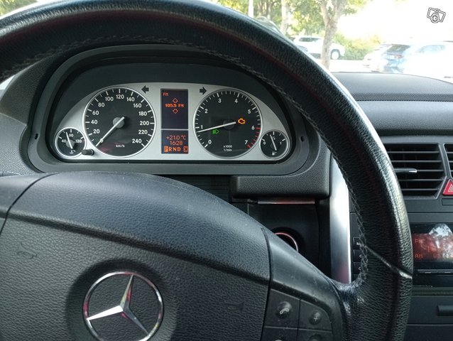 Mercedes-Benz B 200 5