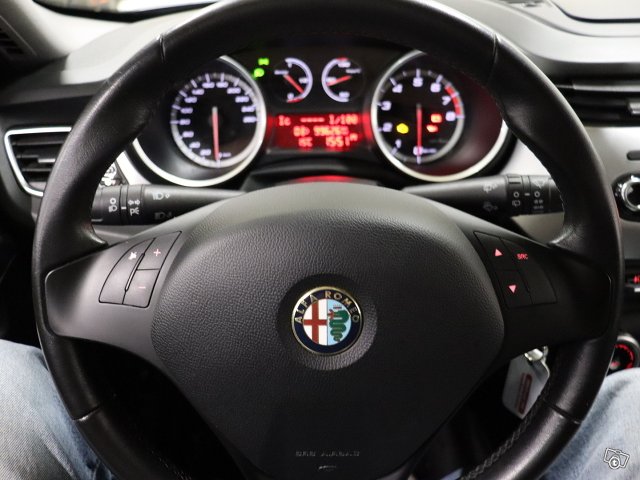 Alfa Romeo Giulietta 12