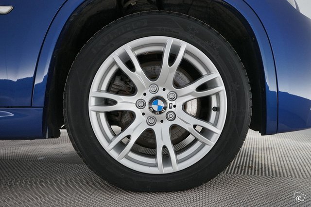 BMW X1 25