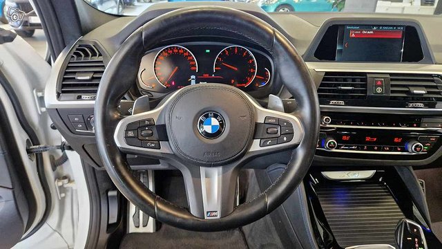BMW X4 6