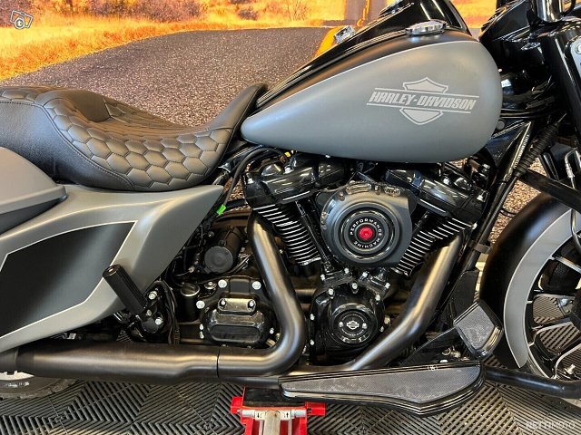 Harley-Davidson Touring 9